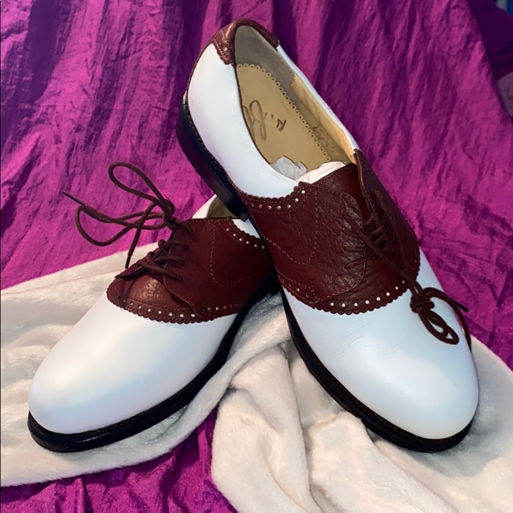 Women’s Spiked Golf Shoes